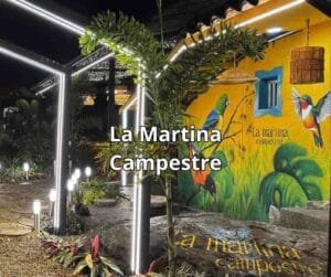 Fachada y ambiente natural del Restaurante La Martina Campestre en Boquía, vía Salento Quindío.